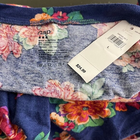 2/$30 NWT GAP Floral Print Short Sleeve Tee Boat Neck Blue Large #8869 - Picture 4 of 6